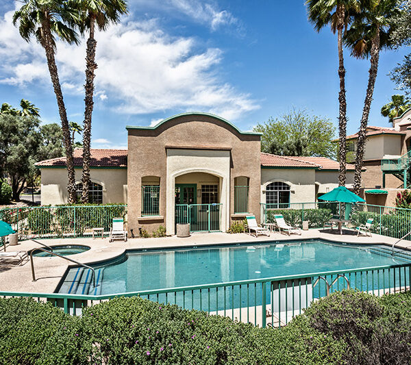 Western Foothills Luxury Apartments for International Students at University of Arizona
