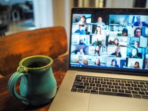 5 ways to feel connected to your family this Christmas